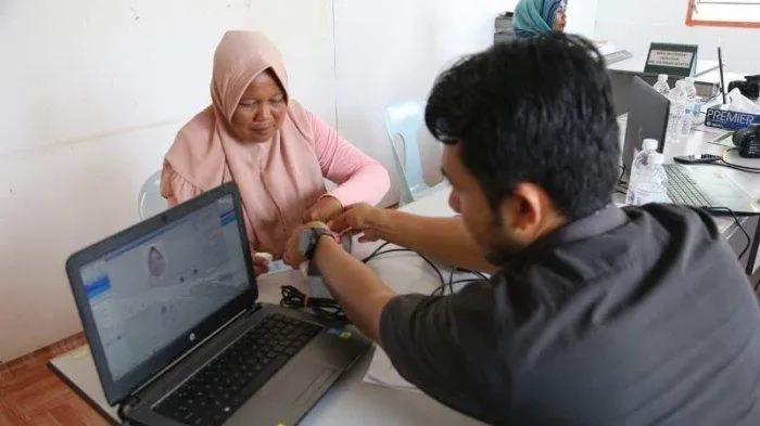 Konjen RI Gelar Layanan Imigrasi TKI di Ladang Kelapa Sawit di Kuching