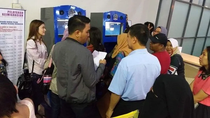 Imigrasi Batam Operasikan APAPO, Inovasi Terbaru Cara Pengurus Paspor Lebih Mudah dan Efesien