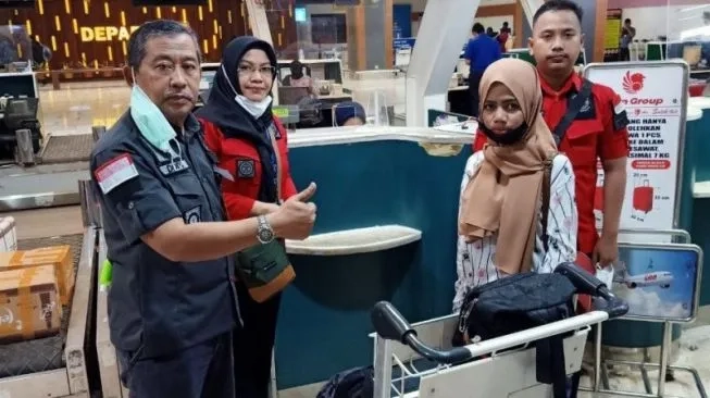 Dua WNA Filipina Dideportasi Imigrasi Sulsel melalui Bandara Soekarno Hatta