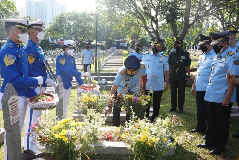 Ziarahi Makam Kusuma Bangsa, WamenkumHAM: Ini Bentuk Takzim