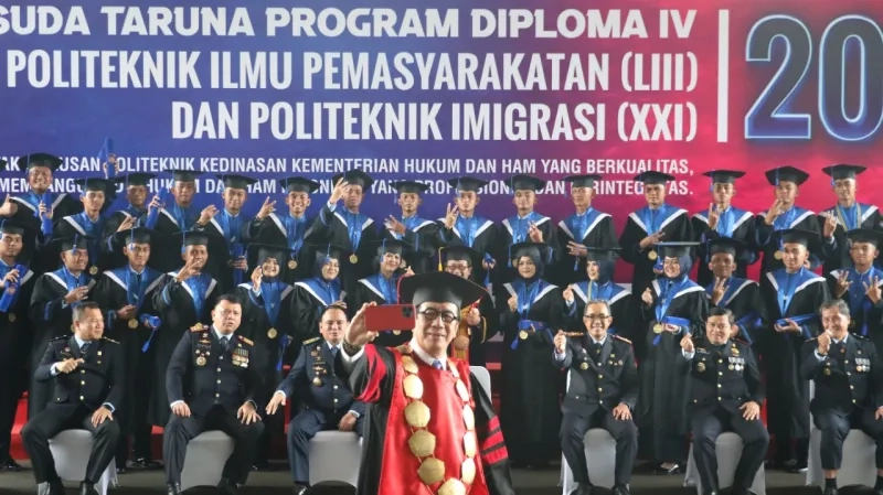 Yasonna kepada Wisudawan Politeknik Pemasyarakatan-Imigrasi: Kalian Harus Paham KUHP!