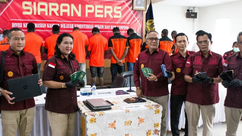 Tim Divisi Imigrasi Lampung dan Kanim Kalianda Ciduk Orang Asing Asal Nigeria Terduga Penyalahgunaan Izin Tinggal