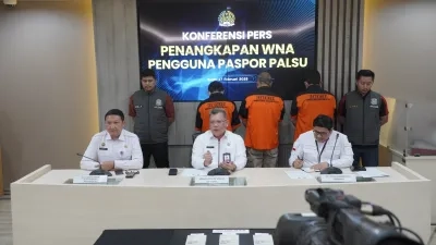 Coba Masuk Indonesia dengan Paspor Perancis, Imigrasi Amankan Tiga WN Pakistan